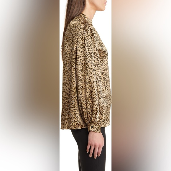 Abstract Print Balloon Sleeve Silk Top
FRAME - Picture 6 of 9